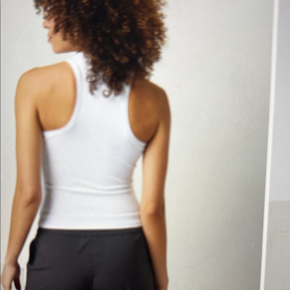 Vuori Army Green All The Feels Crew Tank - Picture 2 of 6